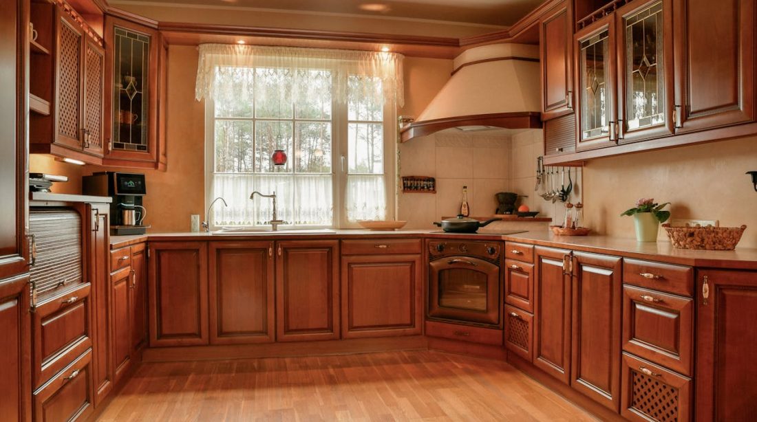 Redonner vie à une cuisine ancienne pour une rénovation pleine de charme